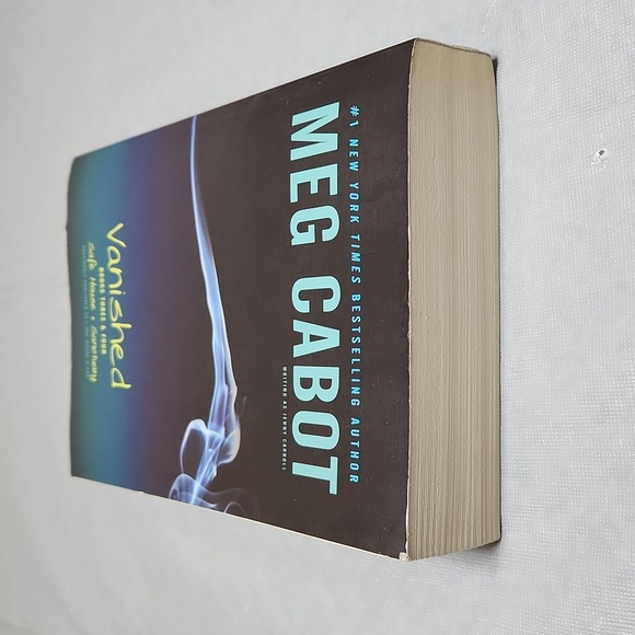 Vanished, Books Three and Four - Picture 3 of 5